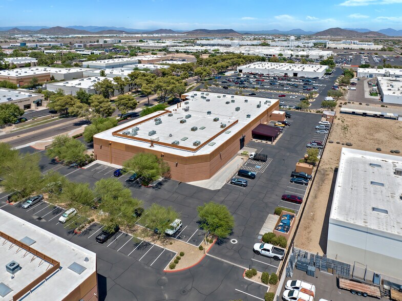 More Photos Of 2019 W Quail Ave, Phoenix Warehouse For Lease