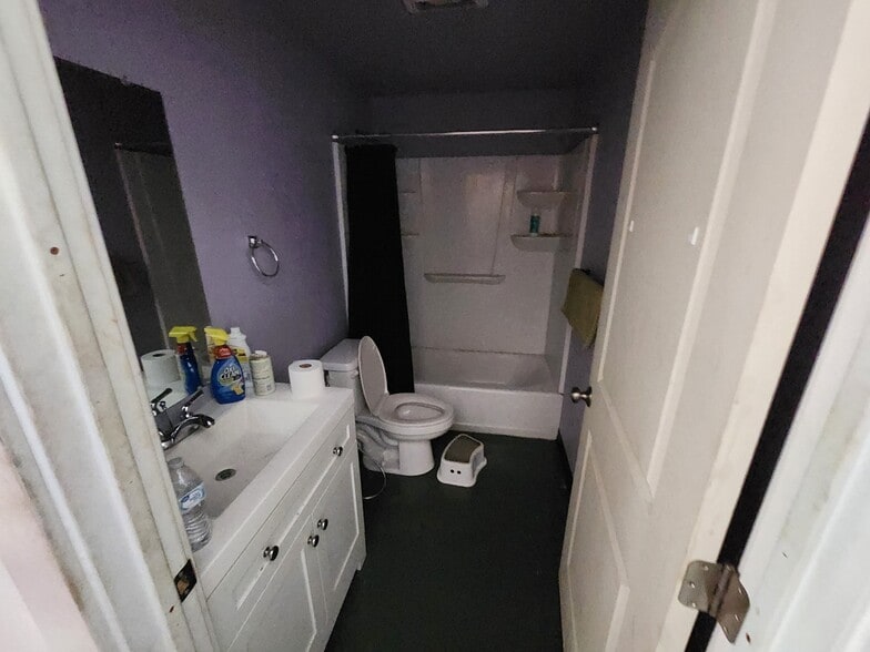 More Photos Of 48 Ulupono St, Lahaina Light Manufacturing For Lease