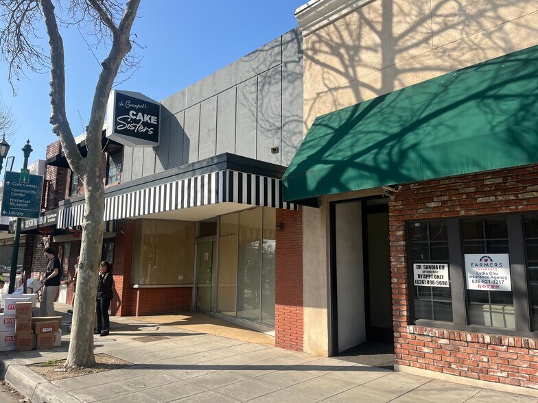 Primary Photo Of 23 Huntington Dr, Arcadia Storefront For Lease