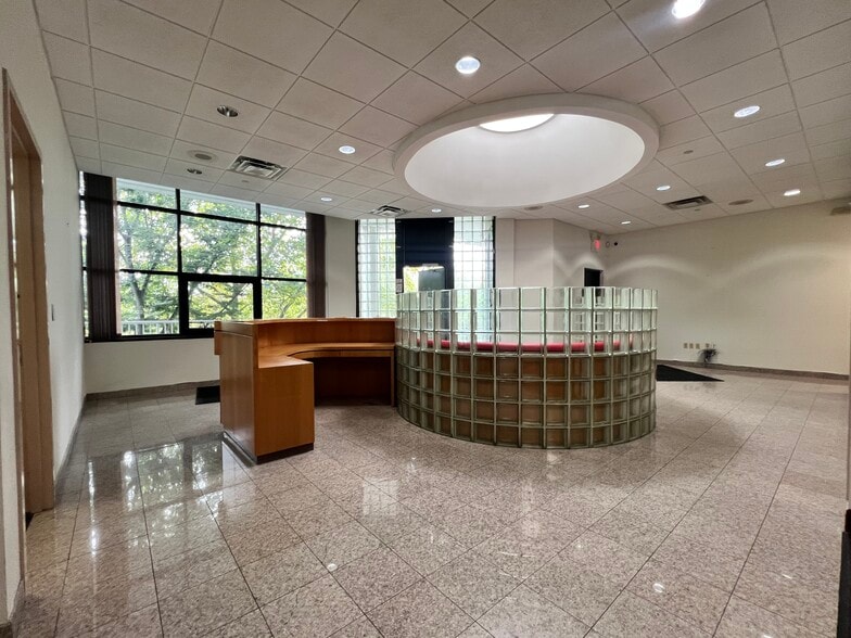 More Photos Of 733 Ridgedale Ave, East Hanover Industrial For Sale