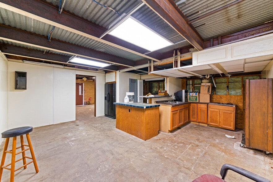 More Photos Of 4713 E Tidwell Rd, Houston Warehouse For Sale