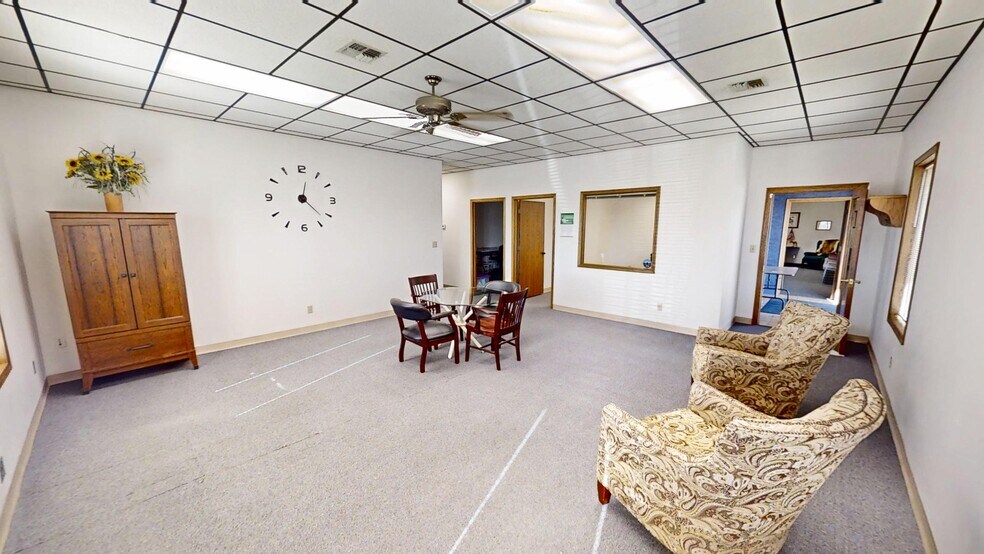 More Photos Of 103-105 E 27th St, Hays Office For Sale