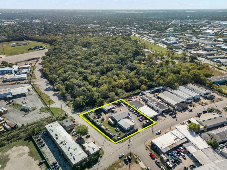 More Photos Of 4107 Weslow St, Houston Warehouse For Sale