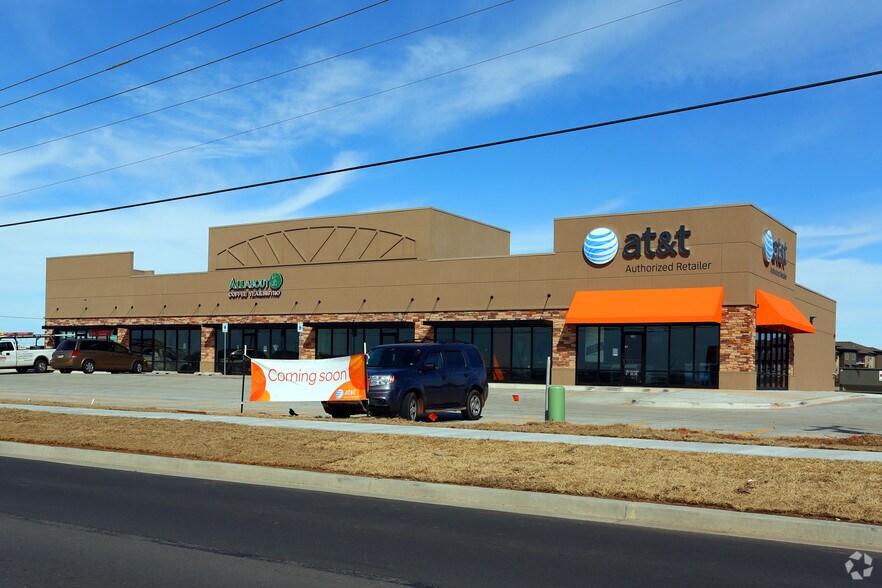 More Photos Of 761 SW 19th St, Moore General Retail For Sale