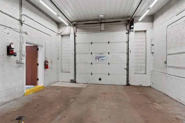 More Photos Of 233 W Clark St, Stevens Point Auto Repair For Sale