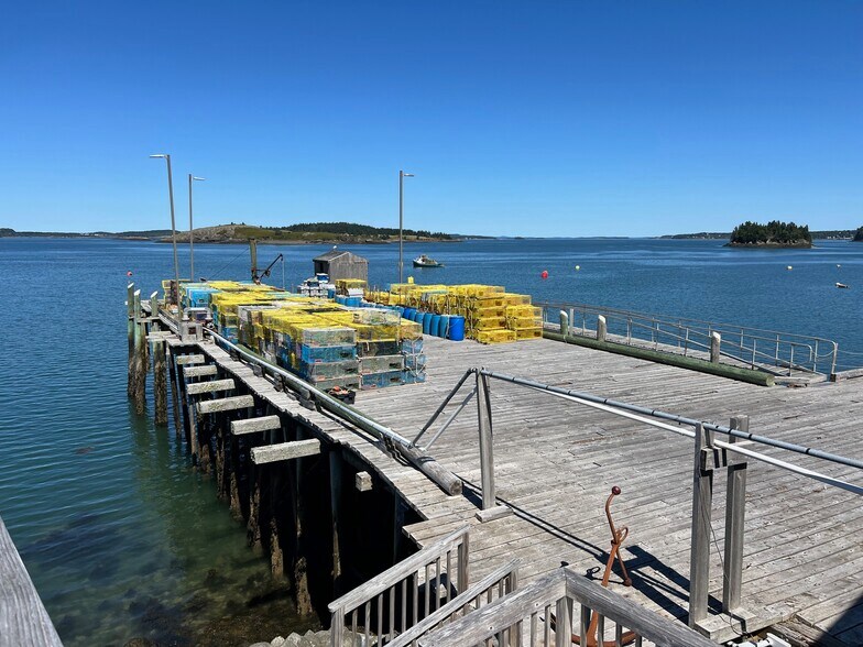 More Photos Of 69 Johnson St, Lubec Hotel For Sale