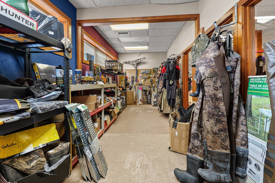 More Photos Of 254 Winnebago Dr, Fond Du Lac Office For Sale