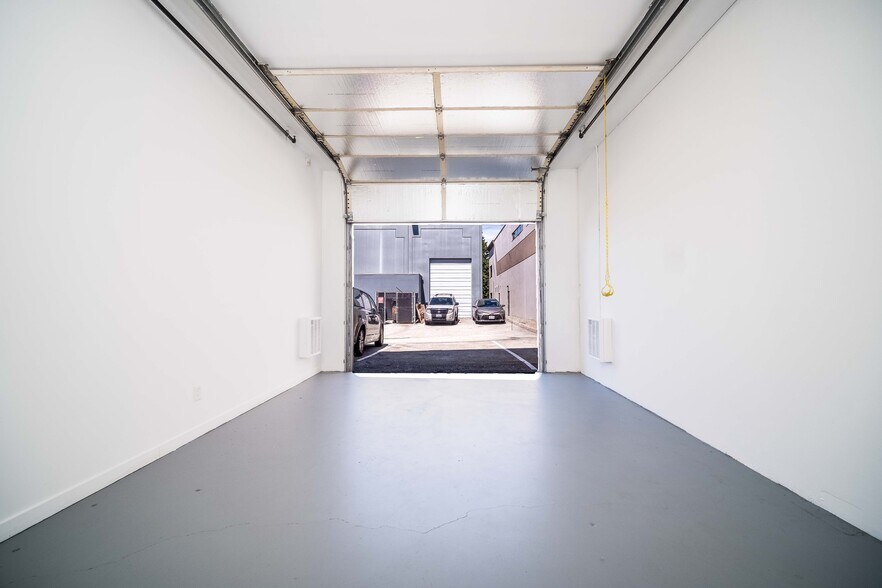 More Photos Of 20172 113 B Ave, Maple Ridge Light Manufacturing For Sale