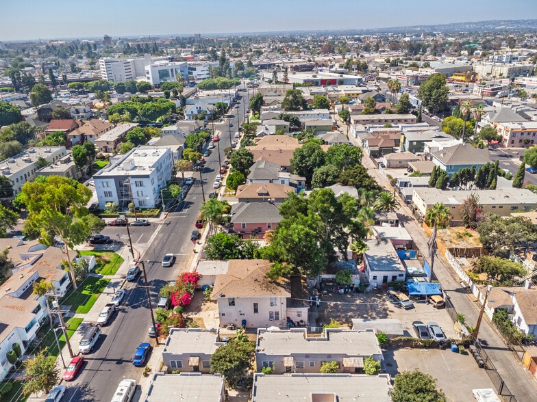 More Photos Of 1627 S Burlington Ave, Los Angeles Apartments For Sale