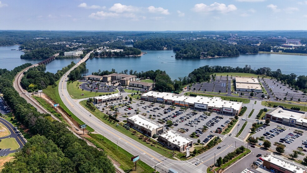 More Photos Of 894 Tiger Blvd, Clemson Apartments For Lease