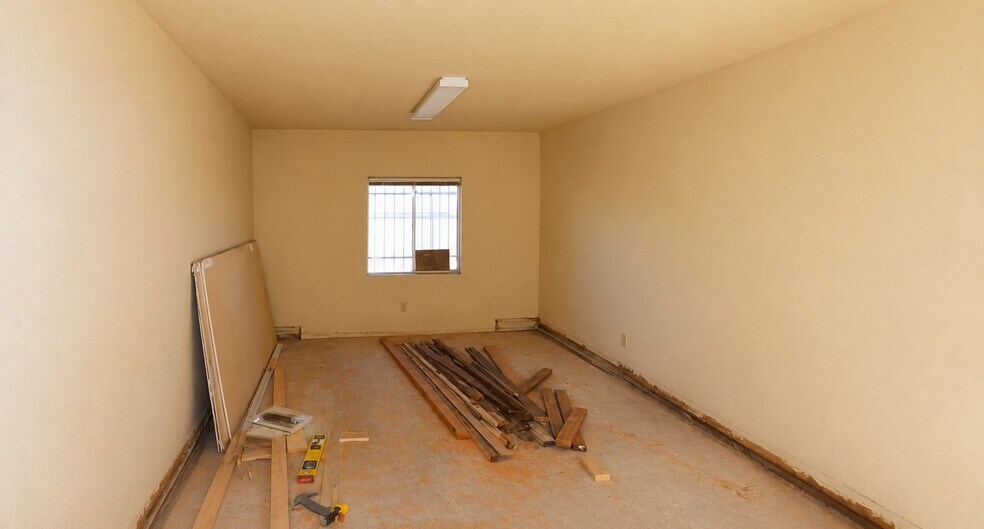 More Photos Of 35633 Highway 66, Daggett Warehouse For Sale