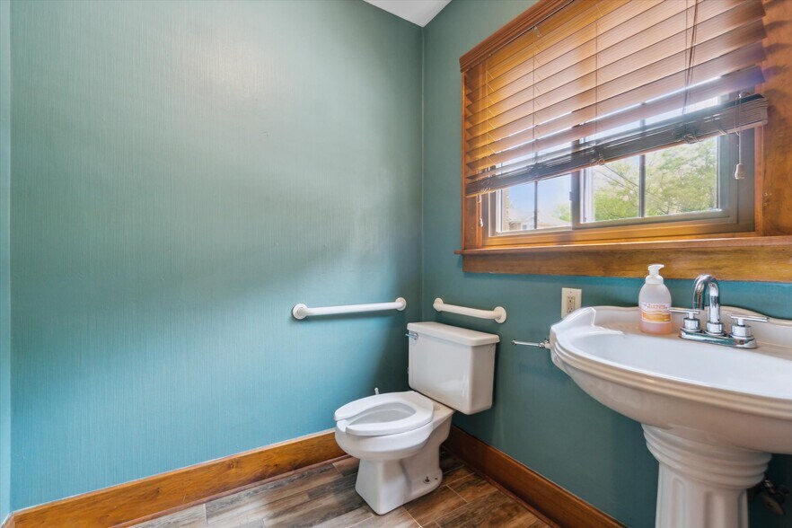 More Photos Of 4632 Okemos Rd, Okemos Medical For Sale