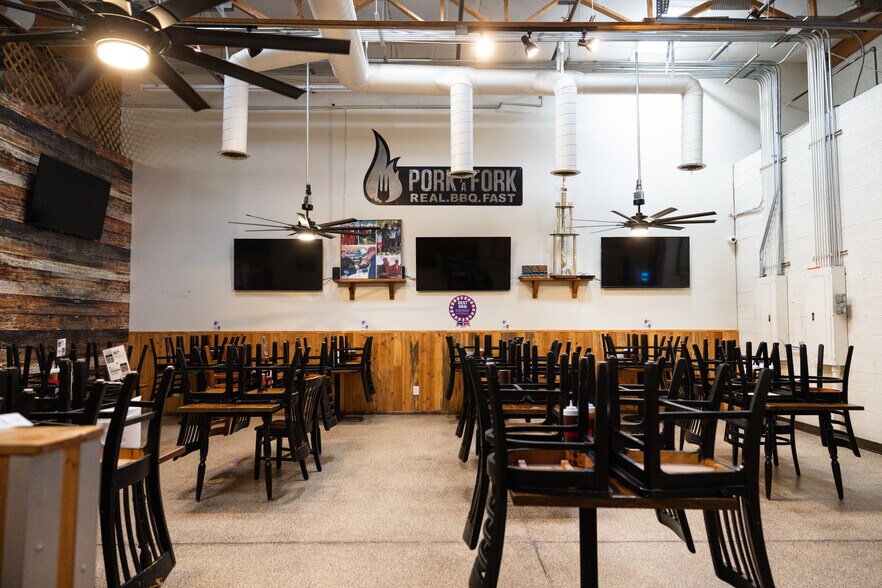 More Photos Of 1515 W Deer Valley Rd, Phoenix Warehouse For Sale