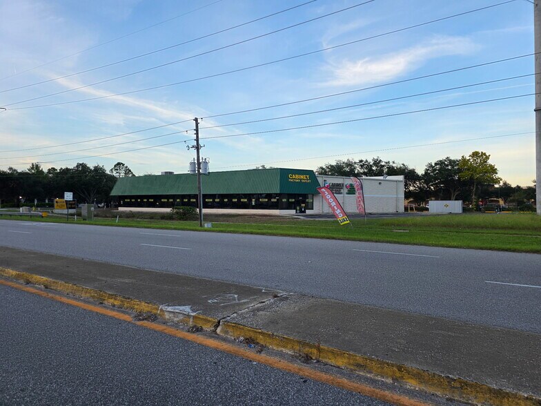 More Photos Of 2607-2631 Enterprise Rd, Orange City Unknown For Lease