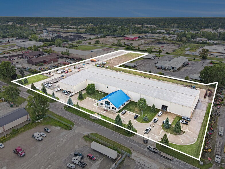 More Photos Of 4072 Flint Asphalt Dr, Burton Distribution For Sale