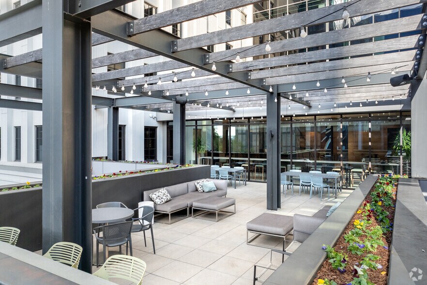 More Photos Of 1375 Peachtree St NE, Atlanta Office For Lease