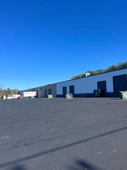 More Photos Of 2260 Lithonia Industrial Blvd, Lithonia Warehouse For Lease