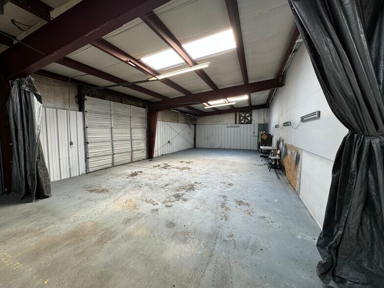 More Photos Of 10826 E Newton Pl, Tulsa Service For Lease