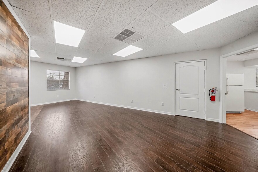 More Photos Of 4427-4439 Gunn Hwy, Tampa General Retail For Lease