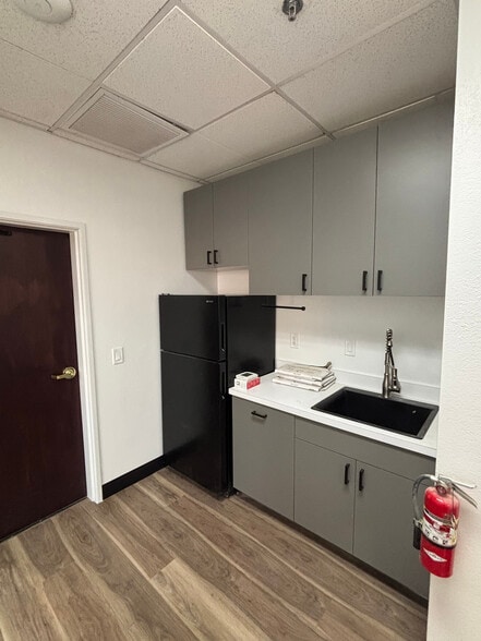 More Photos Of 5801 S 24th St, Phoenix Warehouse For Lease