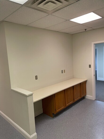 More Photos Of 1580 Reed Rd, Pennington Light Manufacturing For Lease