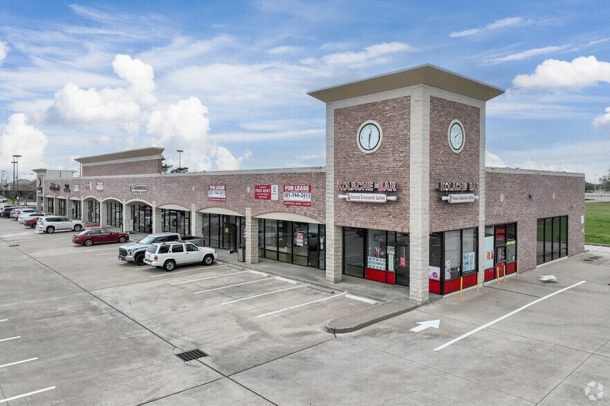 More Photos Of 15115 Westheimer Rd, Houston Storefront Retail Office For Lease
