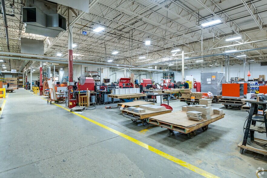 More Photos Of W139N9499 State Highway 145, Menomonee Falls Manufacturing For Sale