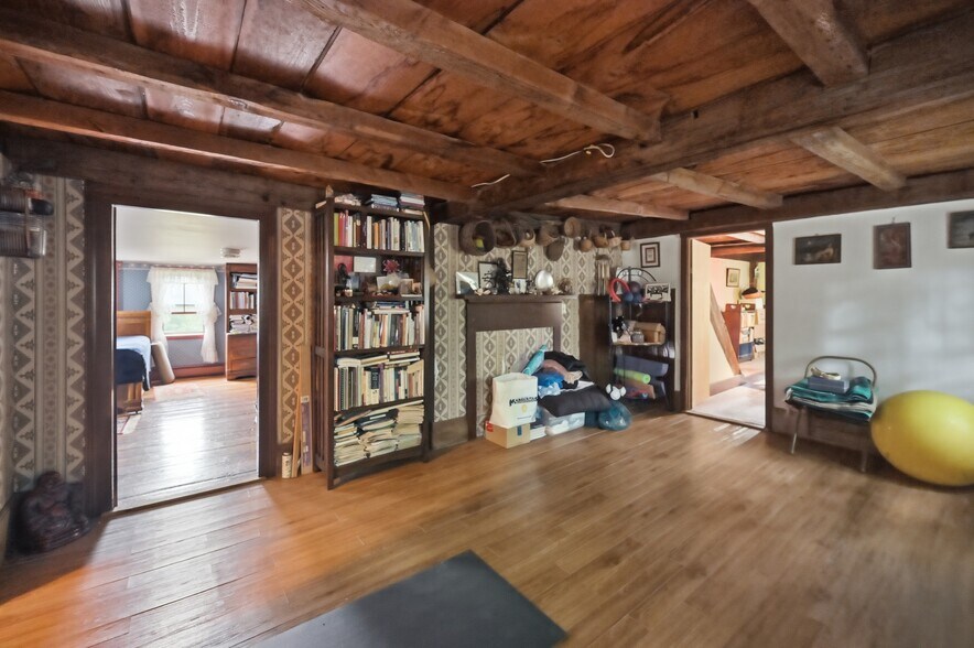 More Photos Of 65 Chester Rd, Raymond Flex For Sale