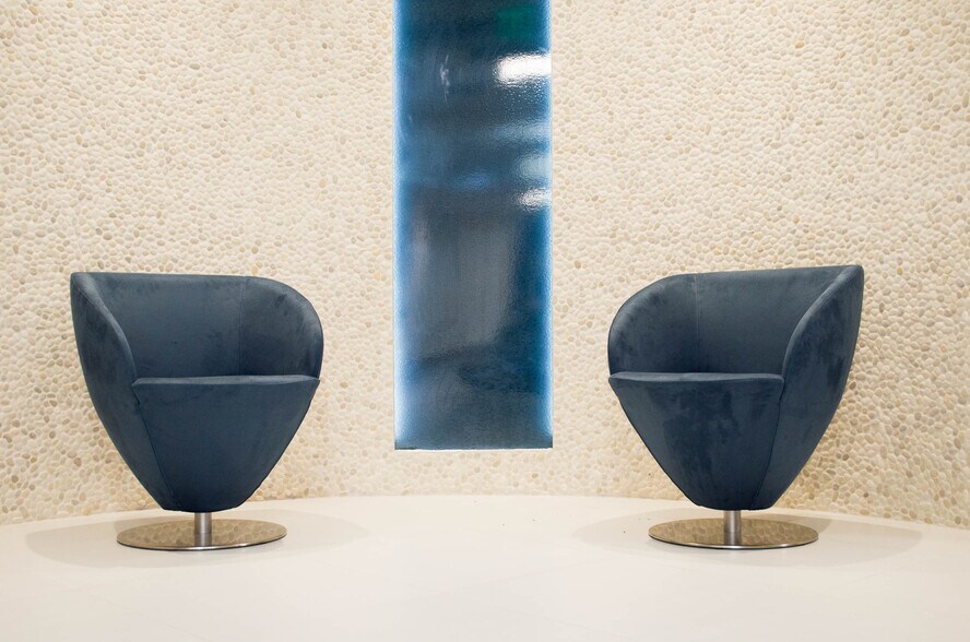 More Photos Of 2875 S Ocean Blvd, Palm Beach Office For Lease