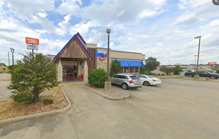 More Photos Of 202 Blanchard St, West Monroe Restaurant For Sale