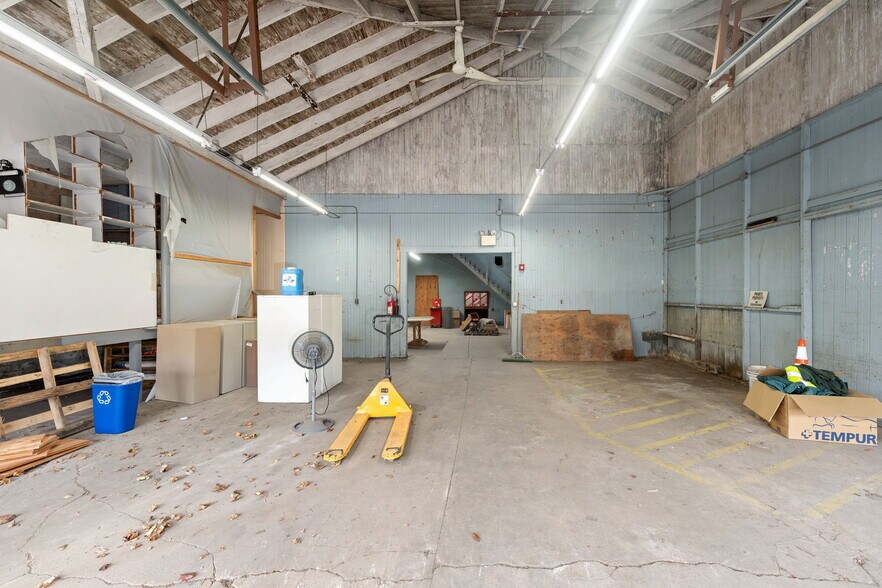 More Photos Of 1072 Main St, West Warwick Office For Sale