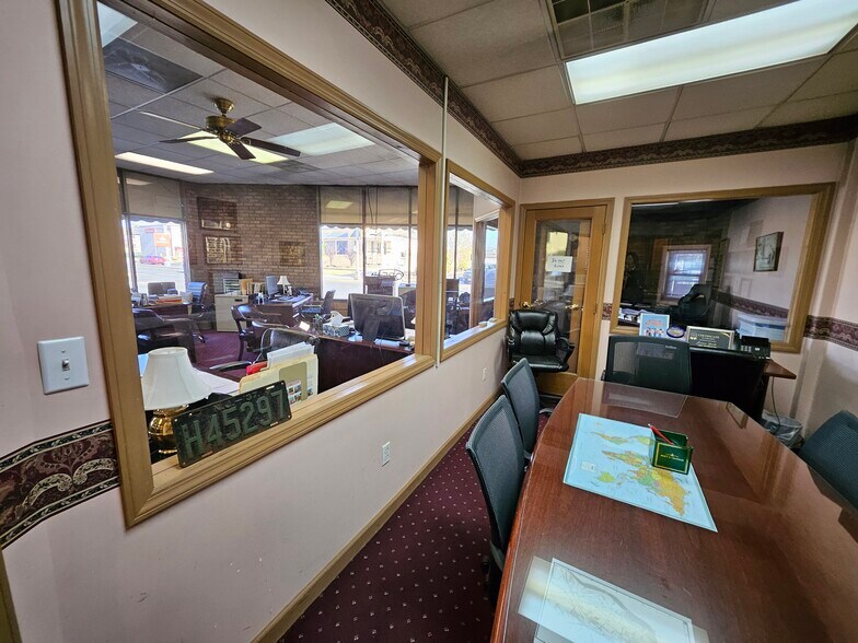More Photos Of 1325A Paterson Plank rd, Secaucus Storefront For Lease