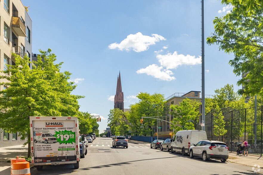More Photos Of 73 Montrose Ave, Brooklyn Apartments For Lease