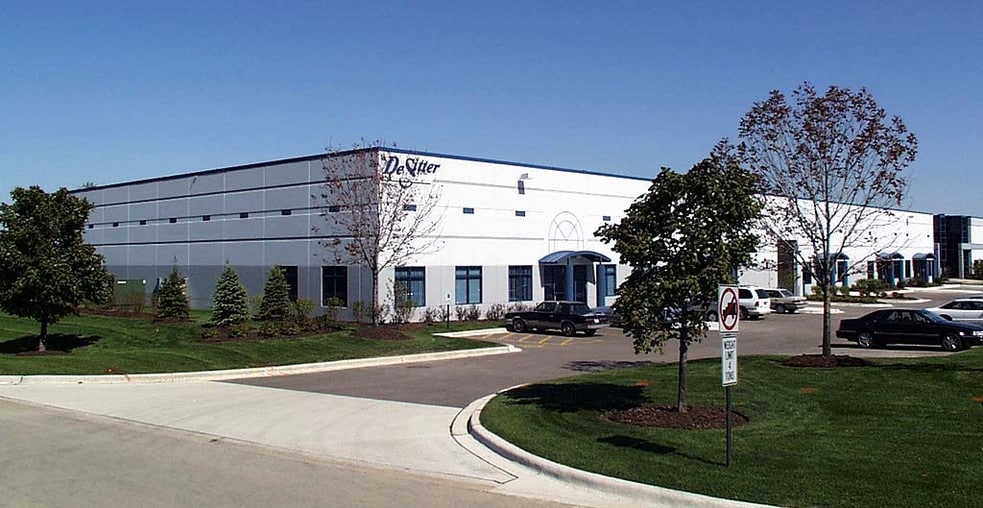 More Photos Of 1 Timber Ct, Bolingbrook Warehouse For Lease