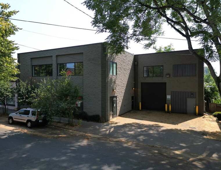 Primary Photo Of 1224 SE Oak St, Portland Warehouse For Lease