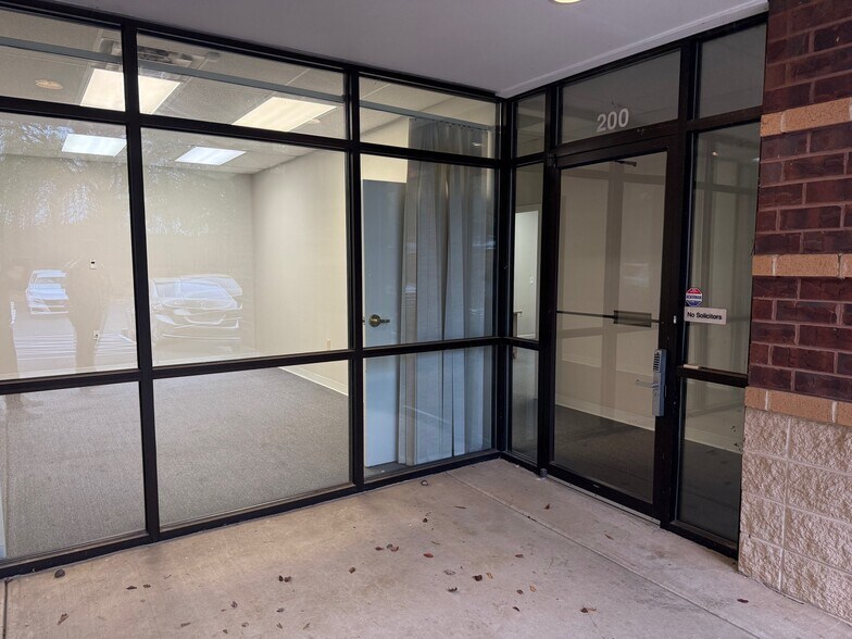 More Photos Of 2665 Pine Grove Rd, Cumming Flex For Lease