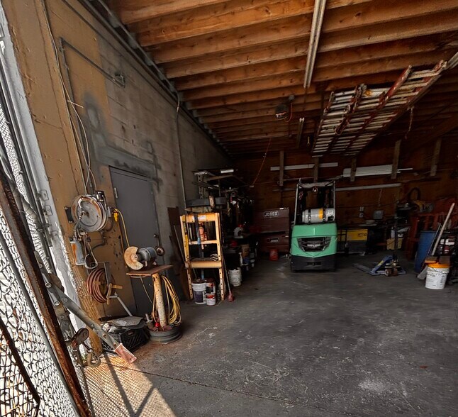 More Photos Of 2930 NW 17th Ter, Oakland Park Manufacturing For Sale