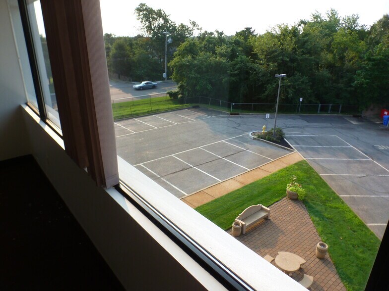 More Photos Of 1415 Hooper Ave, Toms River Office For Lease