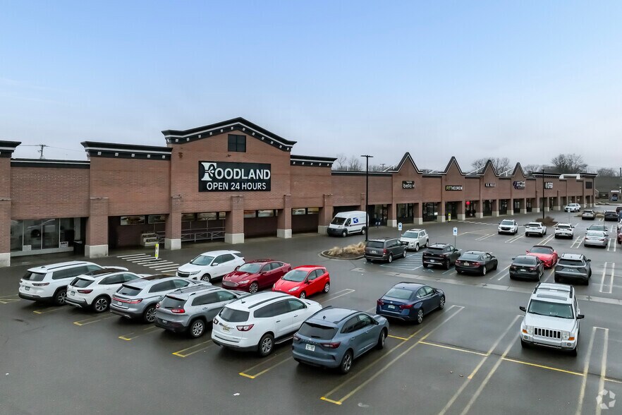 Primary Photo Of 33111-33251 Plymouth Rd, Livonia Freestanding For Lease
