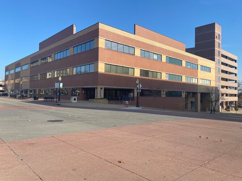 More Photos Of 500 Main St, Dubuque Office For Sale