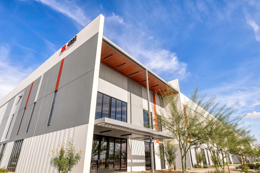 More Photos Of NWC INDIAN SCHOOL ROAD & LOOP 101, Phoenix Unknown For Lease