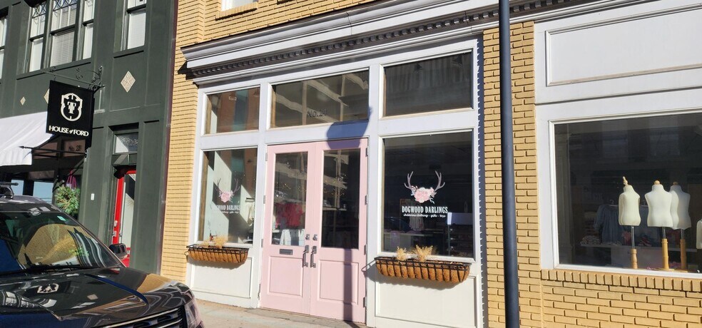 More Photos Of 20-24 W North St, Greenville Storefront Retail Office For Lease