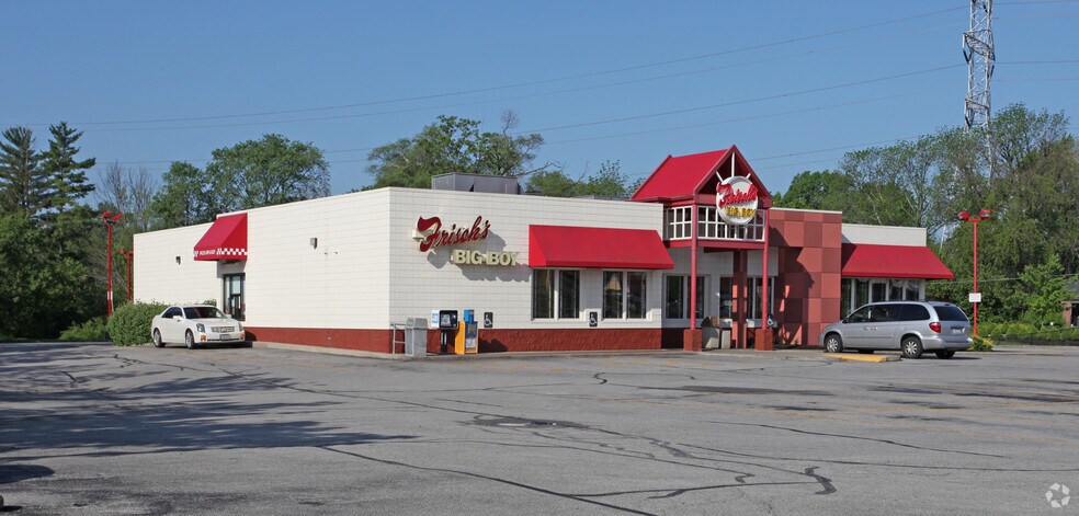 Primary Photo Of 559 Ohio Pike, Cincinnati Restaurant For Sale