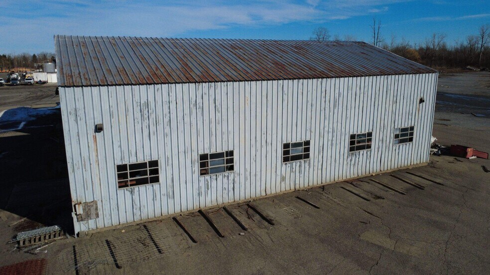 More Photos Of 4522 Wetzel Rd, Liverpool Manufacturing For Lease