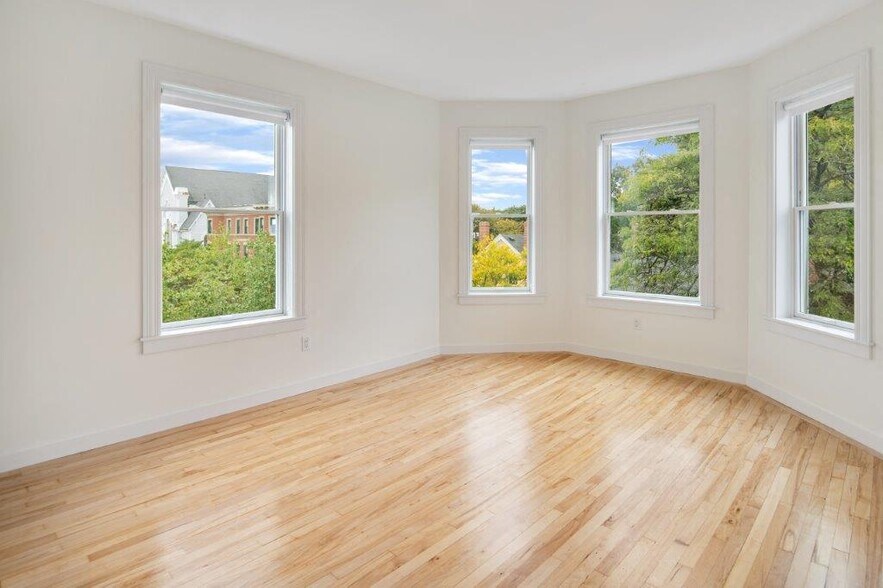 More Photos Of 24 Magazine St, Cambridge Apartments For Sale