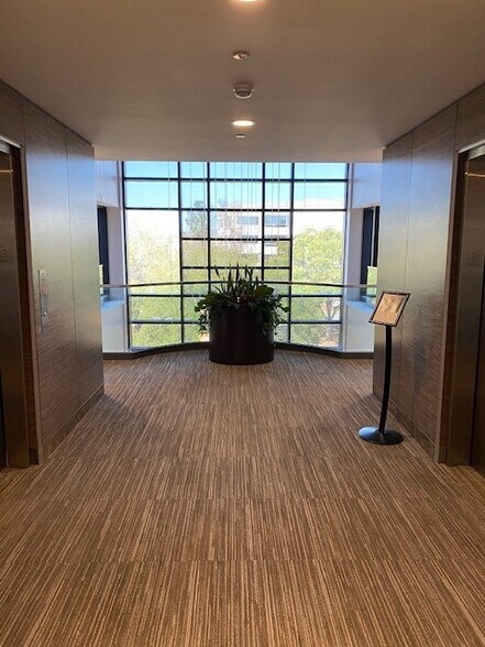 More Photos Of 4055 Faber Place Dr, North Charleston Office For Lease