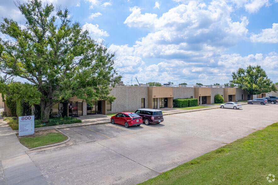 Primary Photo Of 800 W Rock Creek Rd, Norman Office For Lease