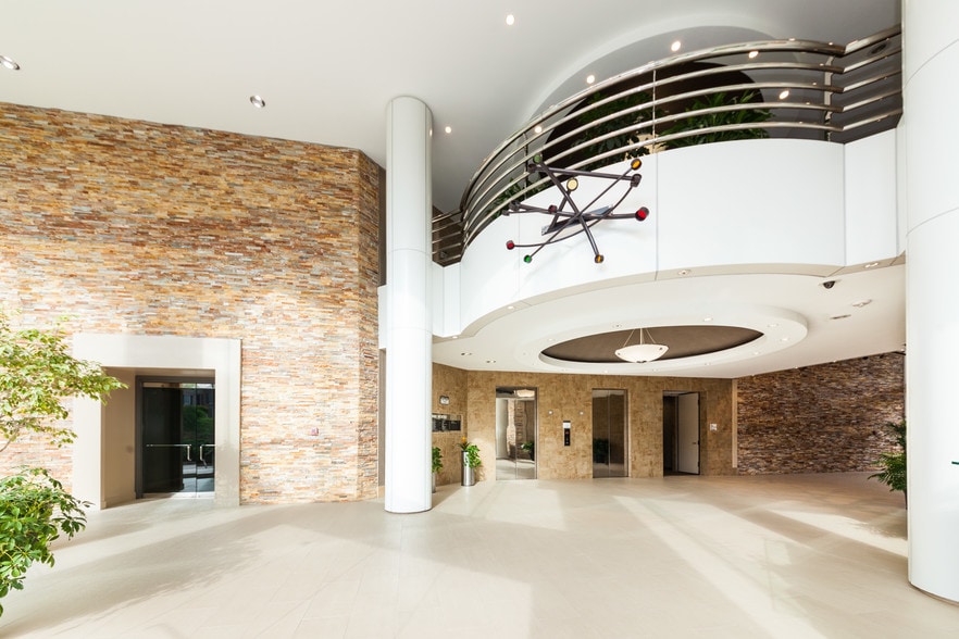 More Photos Of 4360 Chamblee Dunwoody Rd, Atlanta Office For Lease