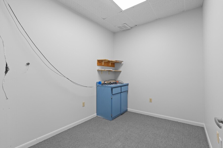 More Photos Of 2339 Sunset Point Rd, Clearwater Medical For Lease