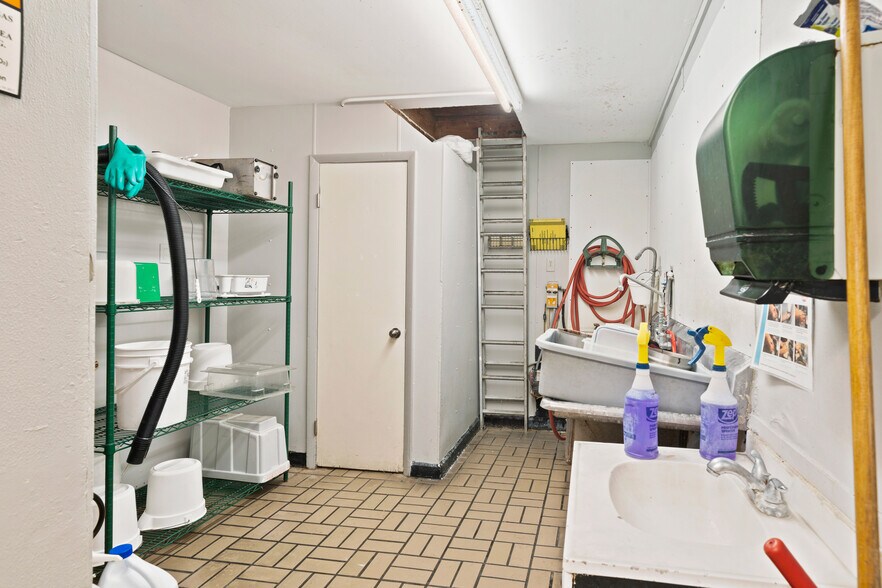 More Photos Of 1020 Horse Creek Rd SW, Darien Restaurant For Sale